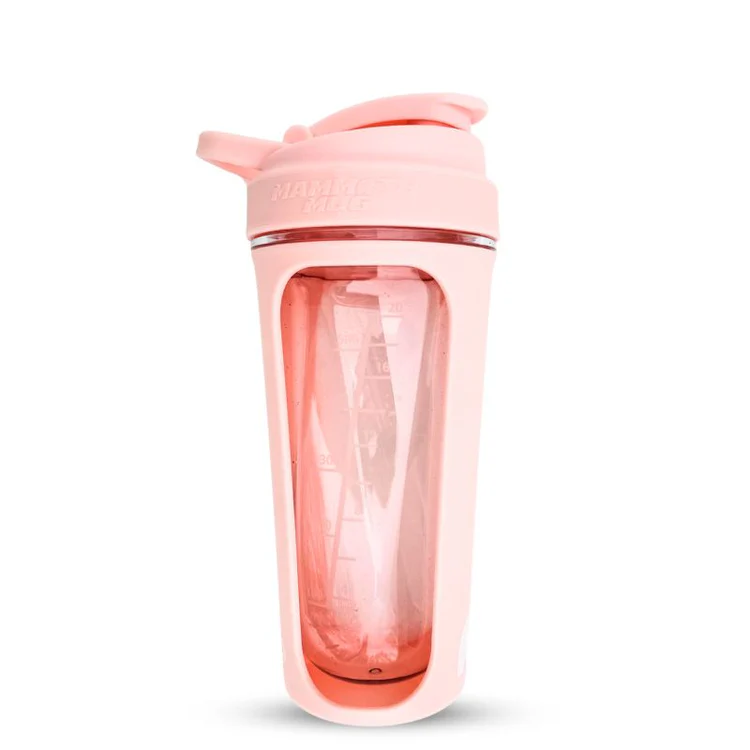 Mammoth MXR Shaker with a clear plastic lid, designed for effortless mixing with a warp-twist feature, ideal for fitness enthusiasts seeking convenient, efficient supplementation.